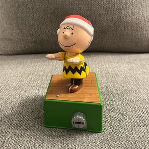 NEW Peanuts Christmas Charlie Brown Dance Party Figurine